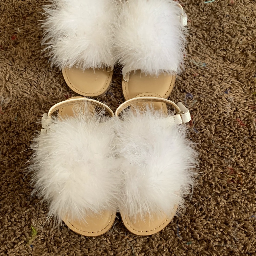 Fur Flops - Picture 4 of 7